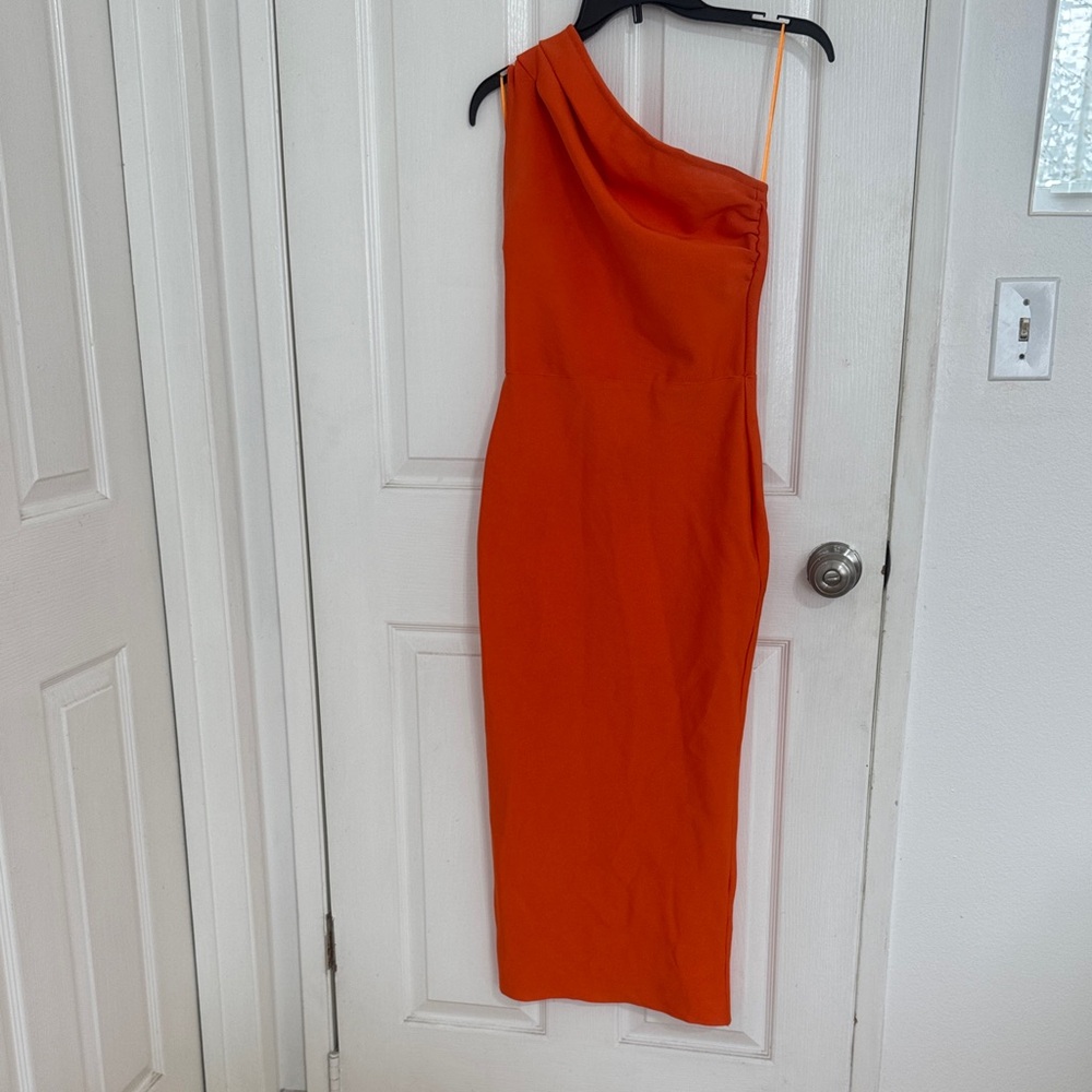 Elegant Orange One-Shoulder Dress